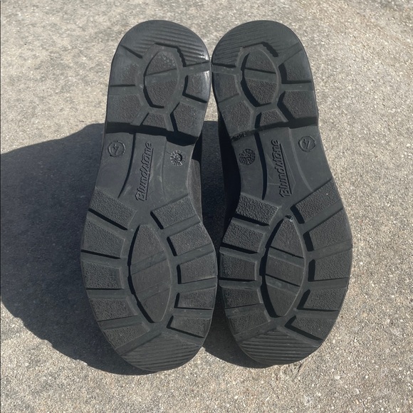 Blundstone Chelsea Boots - Picture 6 of 7